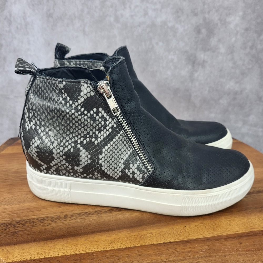 Steve Madden Sneakers Womens 6.5 Hidden Wedge Snake Print Slip On Booties